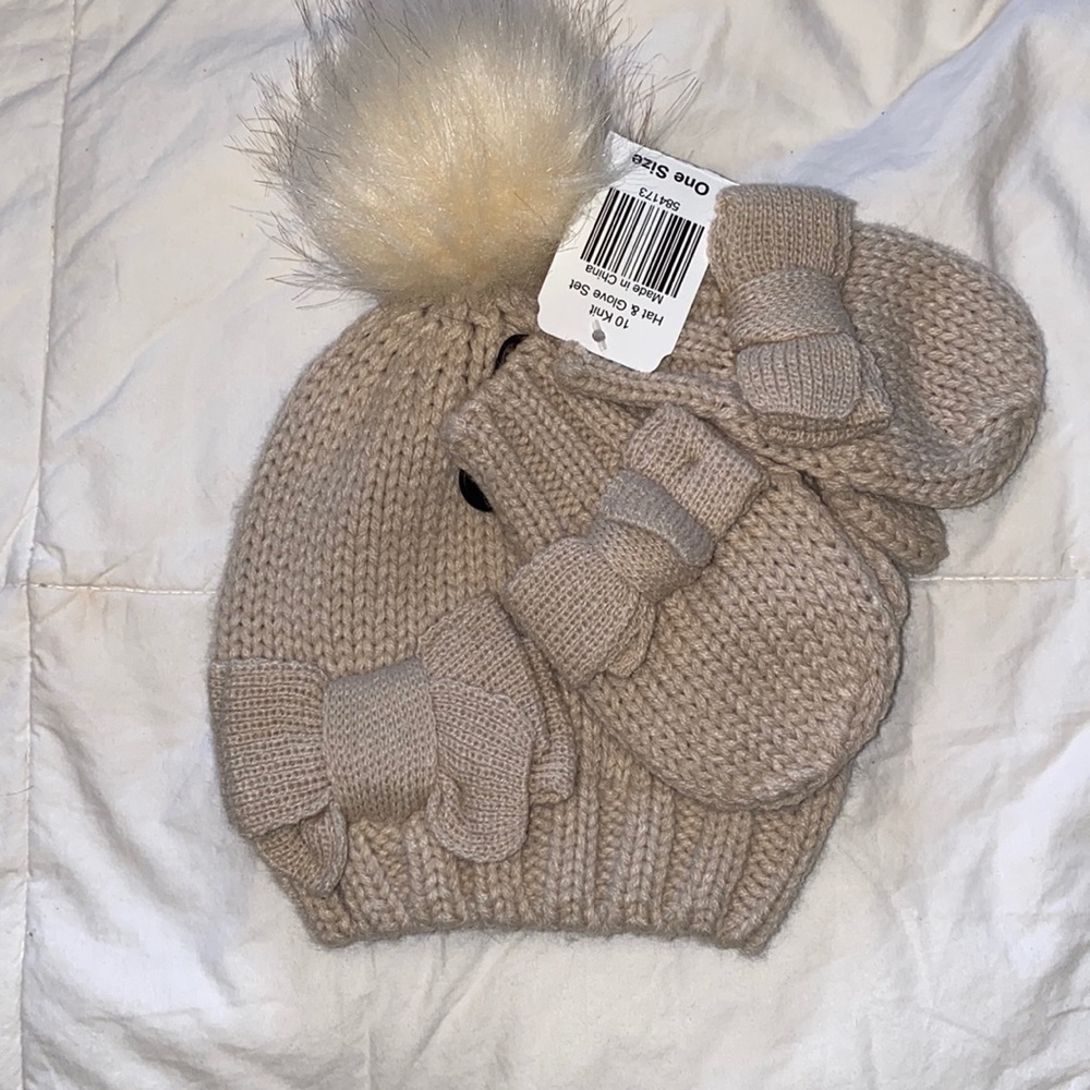 Cute hat and gloves
